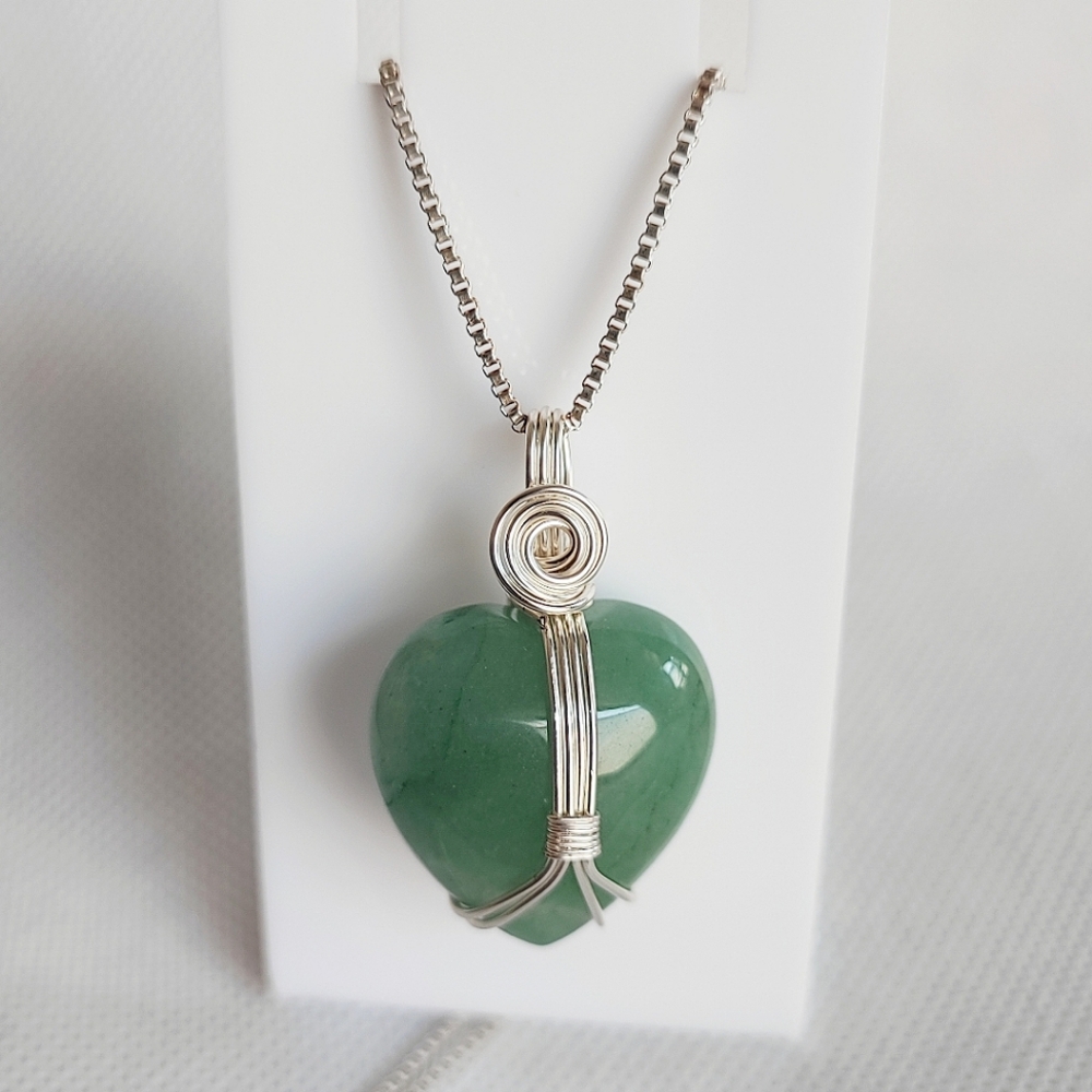 Adventurine? Jadeite? Jade? Green Stone Heart Shaped Pendant Necklace Wire Wrap